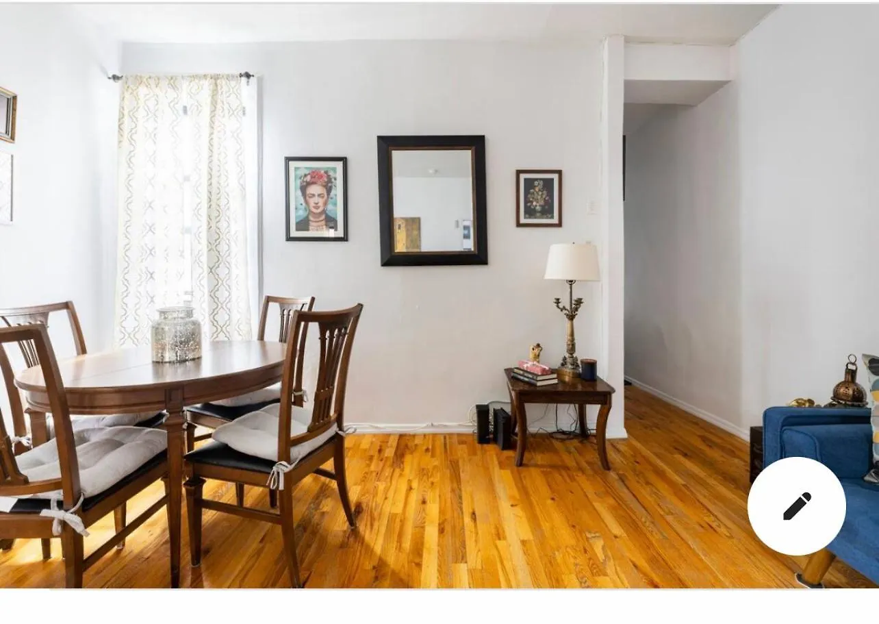 Homestay Deluxe Manhattan Room New York